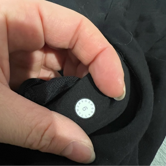 Lululemon Twisted & Tucked Long Sleeve Sweatshirt - Picture 10 of 11